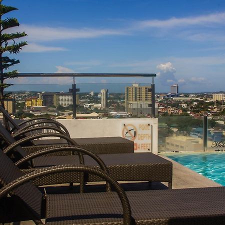 Appartamento Mabolo Garden Flat A7 Near Ayala Mall Cebu Esterno foto
