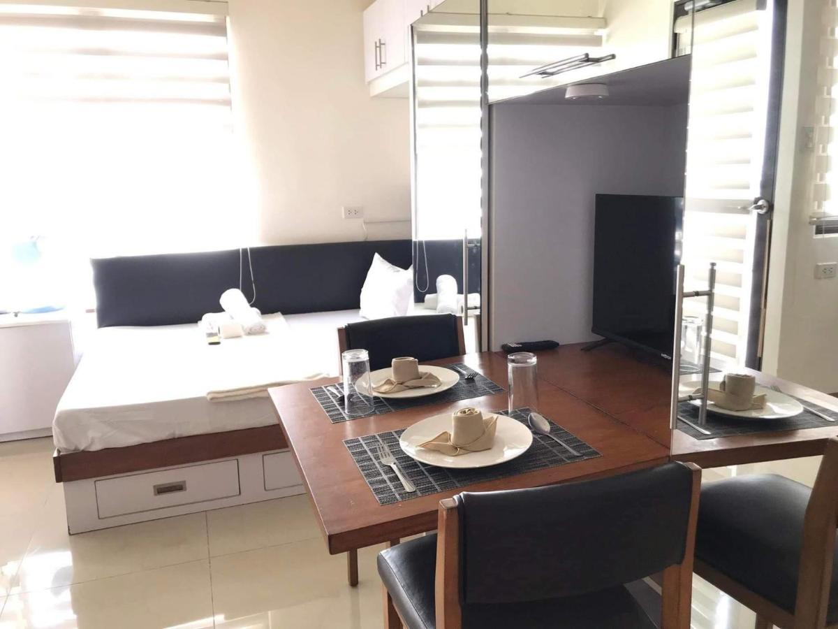 Appartamento Mabolo Garden Flat A7 Near Ayala Mall Cebu Esterno foto
