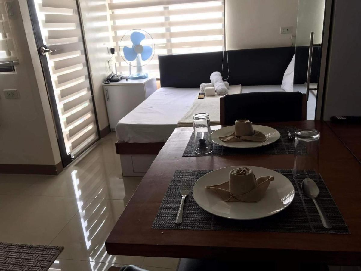Appartamento Mabolo Garden Flat A7 Near Ayala Mall Cebu Esterno foto
